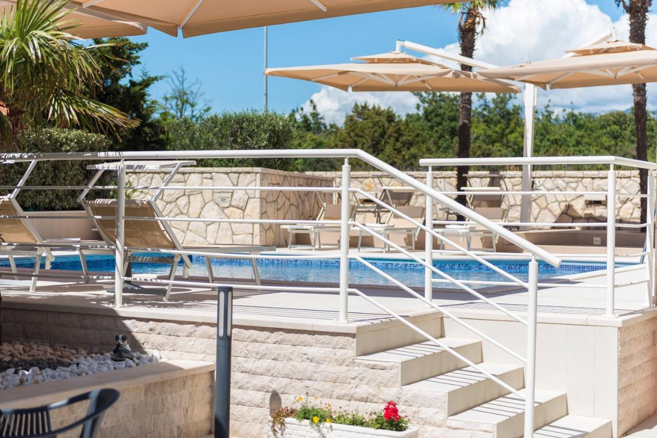 Ferienwohnung Pool Terrace Sea View Sarkic Novalja Exterior foto