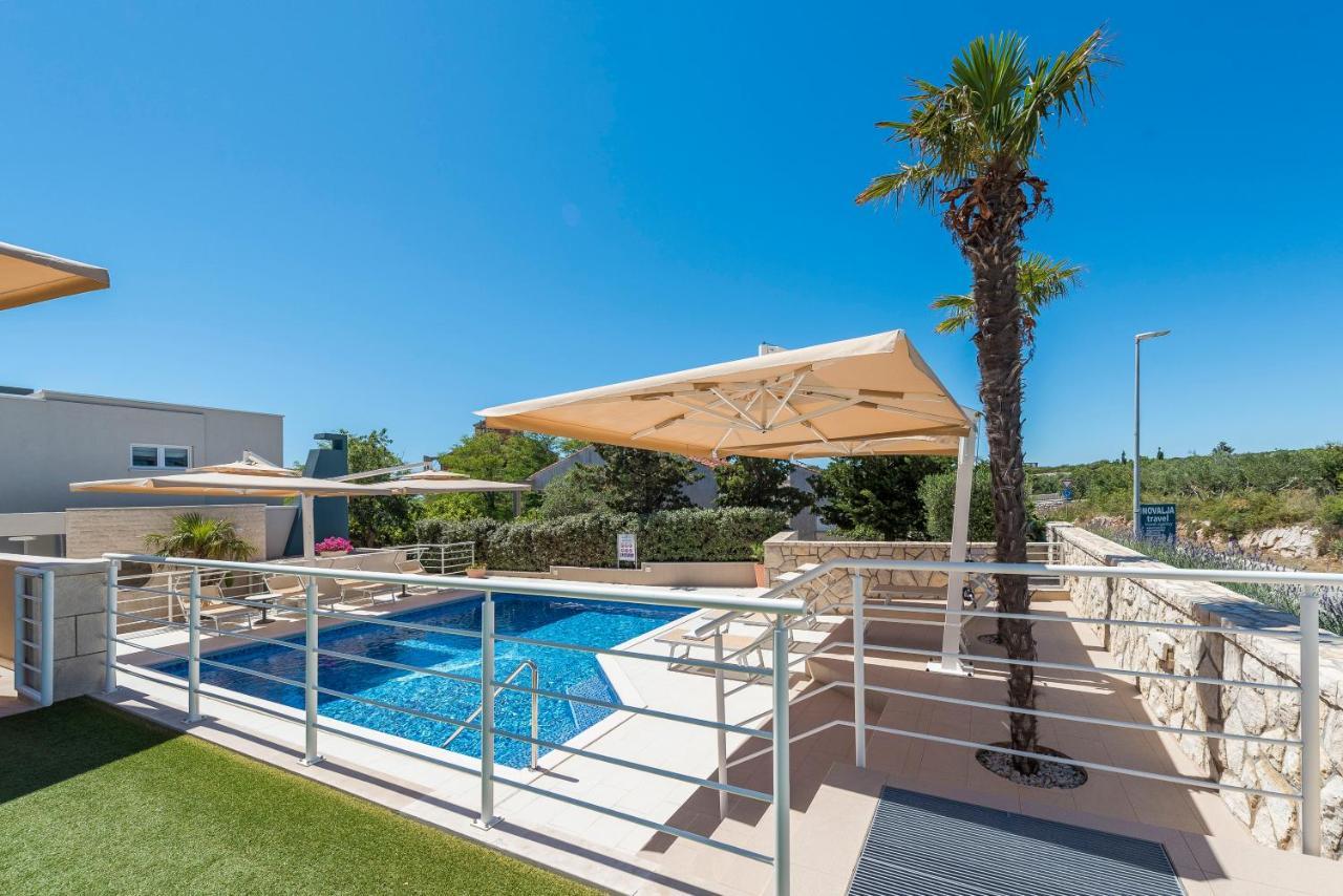 Ferienwohnung Pool Terrace Sea View Sarkic Novalja Exterior foto
