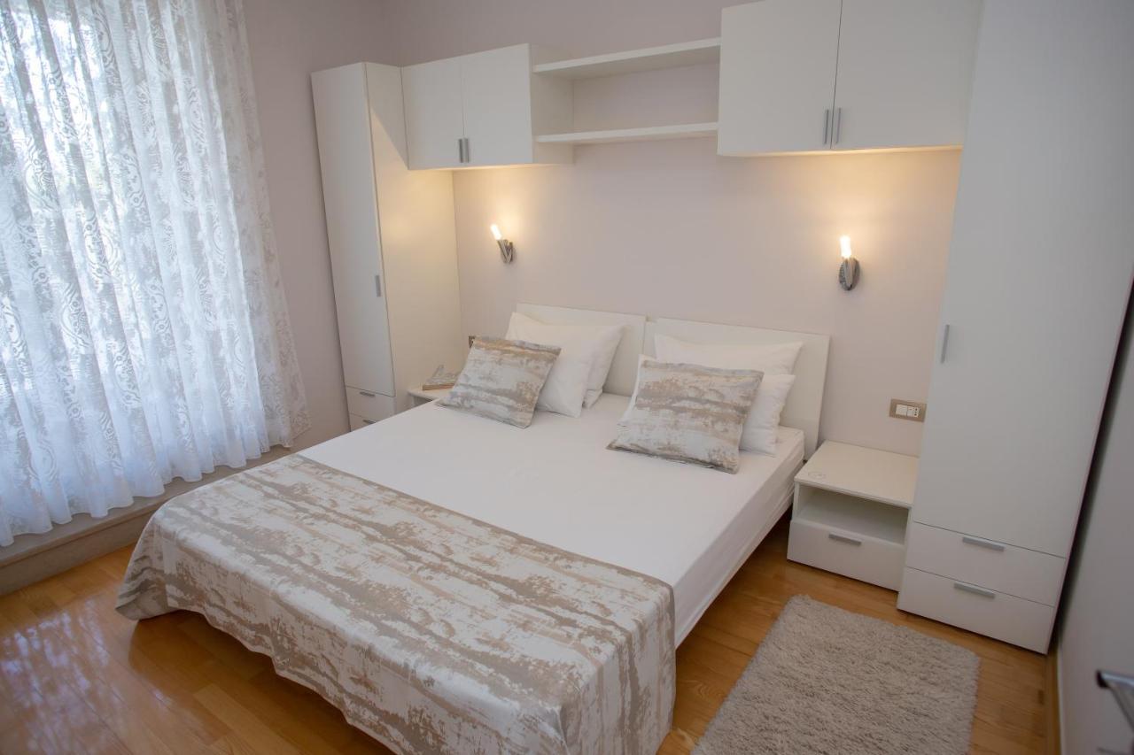 Ferienwohnung Pool Terrace Sea View Sarkic Novalja Exterior foto